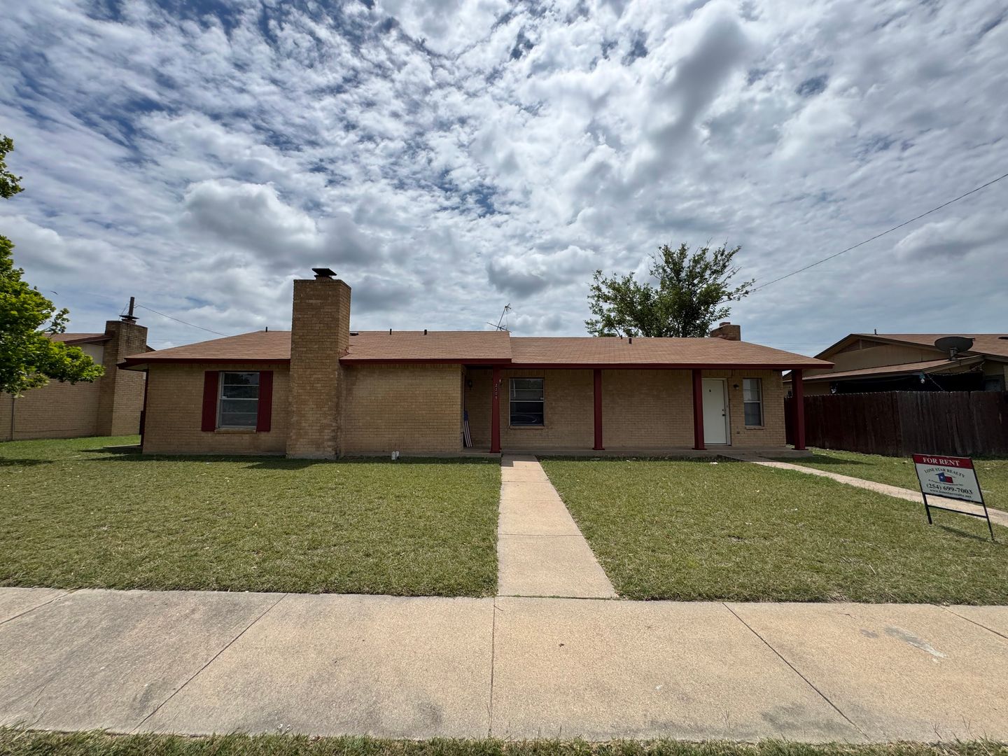 Killeen Apartment: 2208 Hunt Dr
