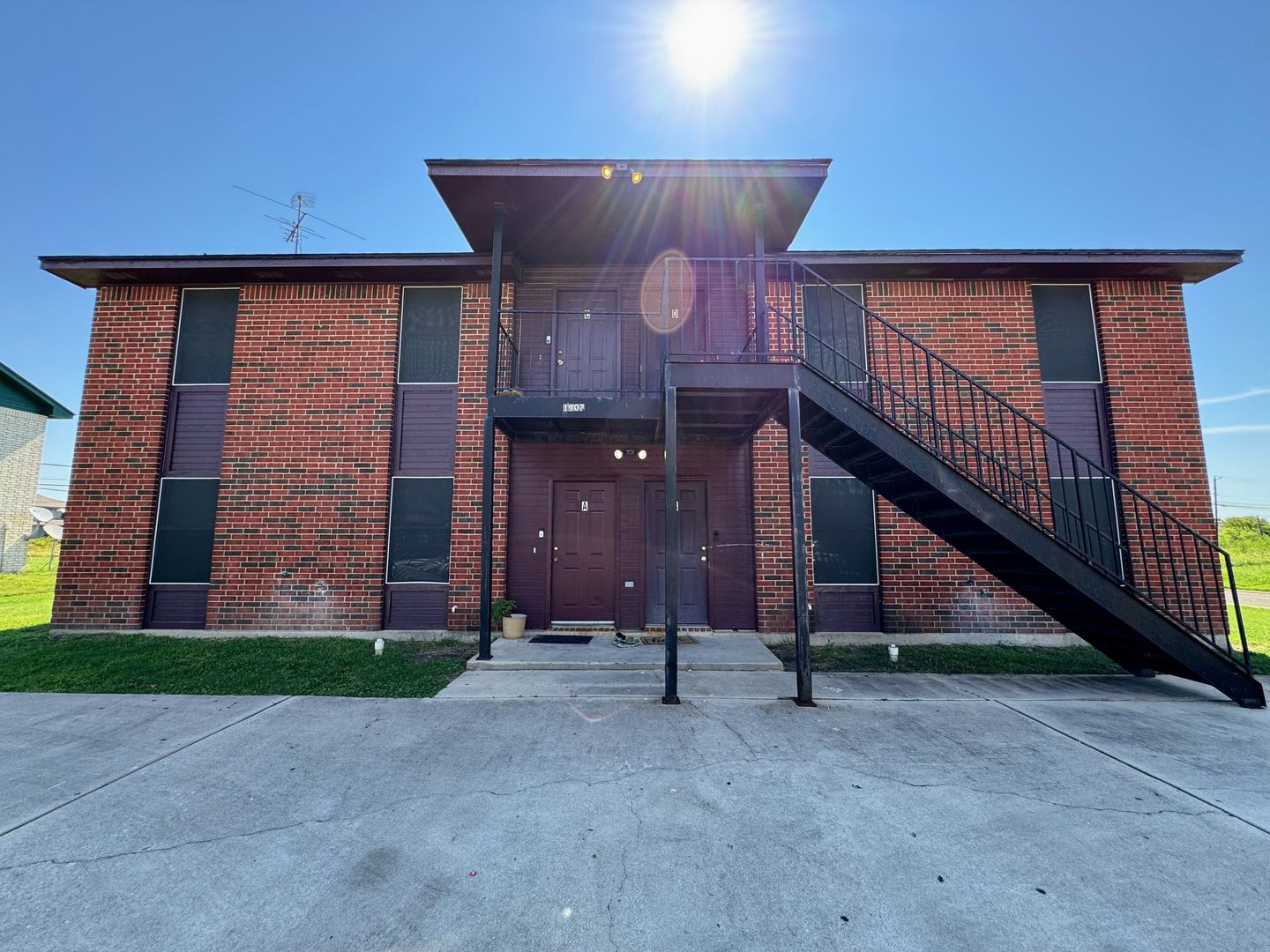 Killeen Apartment: 1902 Windward Dr
