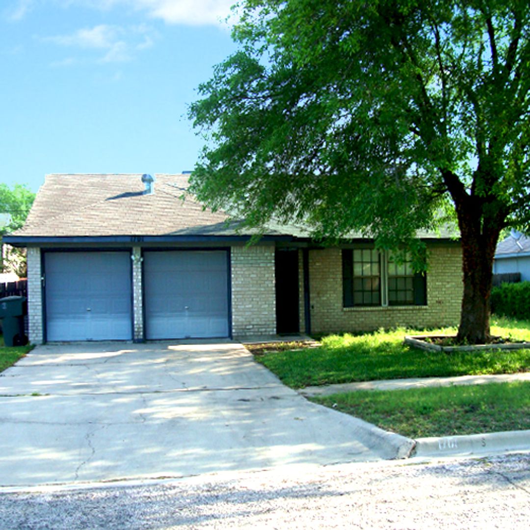 Killeen House: 1701 West Ln