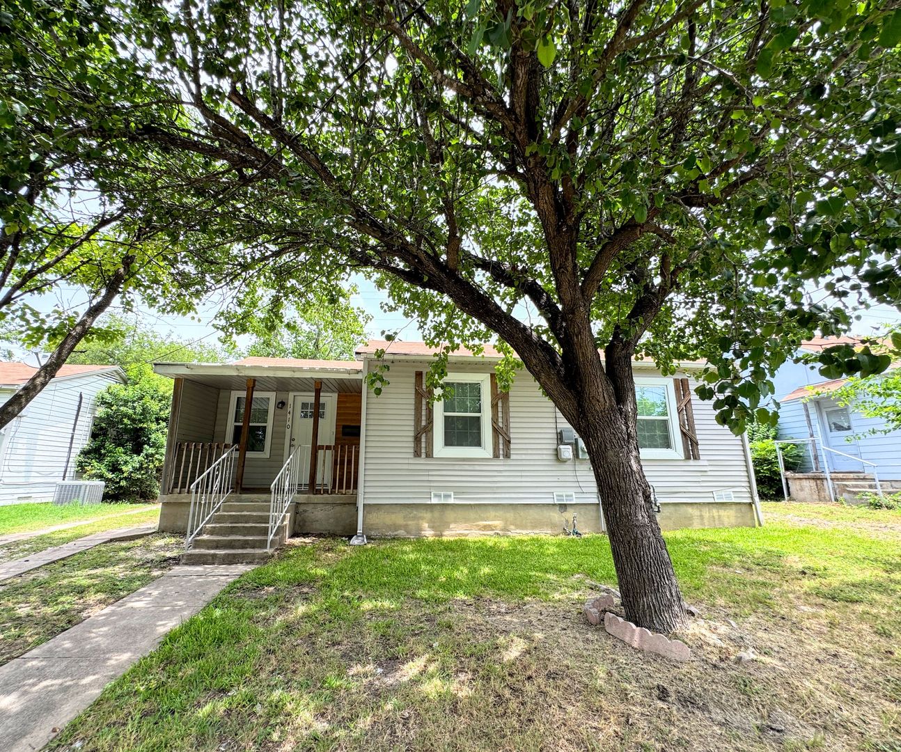 Temple House: 1410 E Barton Ave