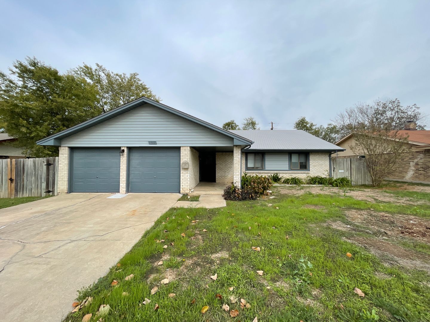 Killeen House: 1409 Farhills Dr