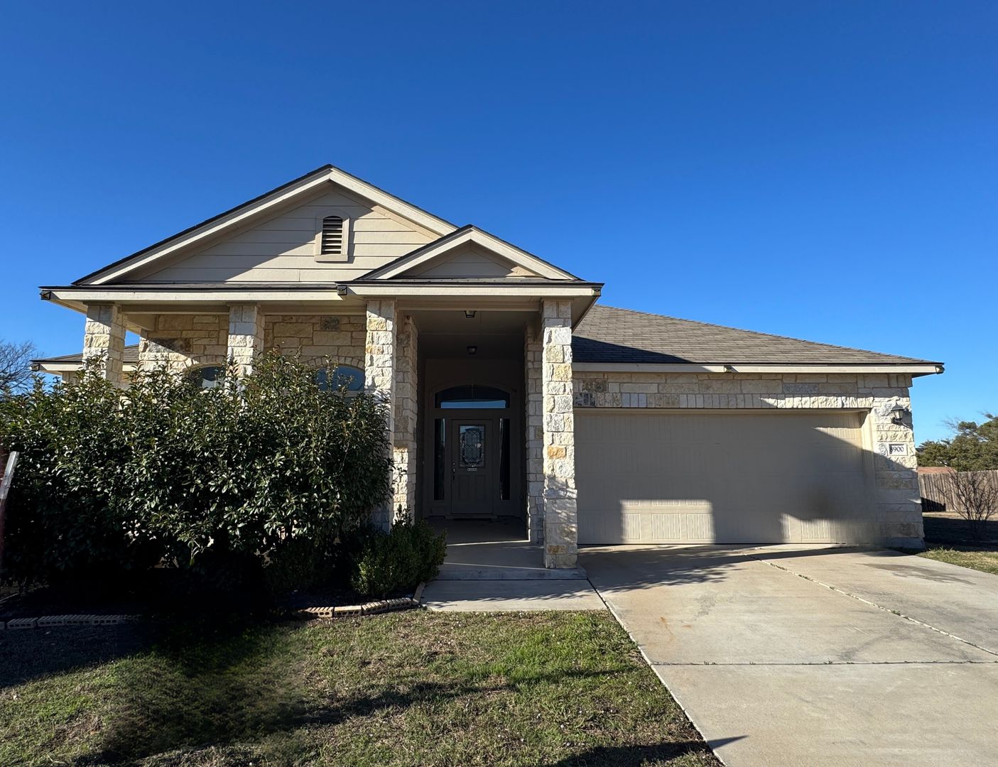 Killeen House: 8900 Viewpark Ln