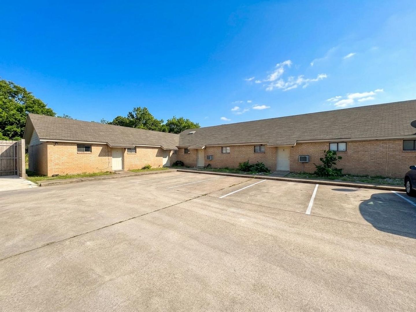 Temple Apartment: 715 N 20th St