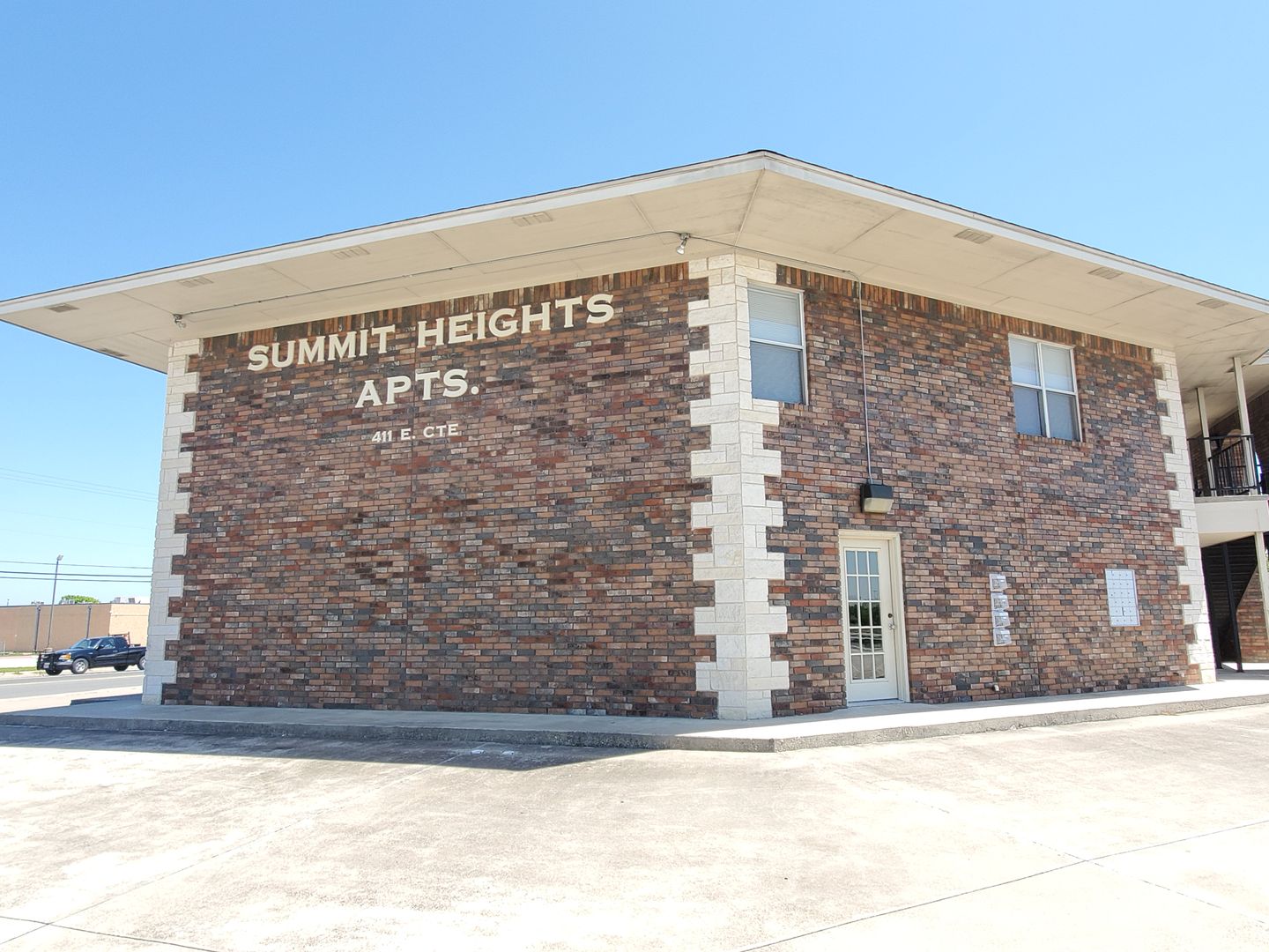 Killeen Apartment: 411 E Central Texas Expy