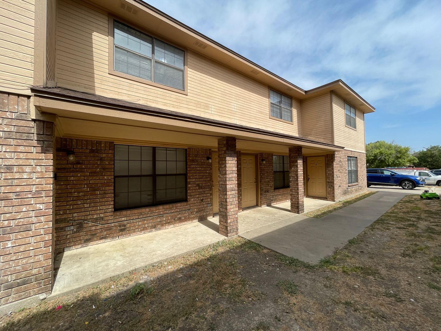 Killeen Apartment: 904 Clairidge Ave