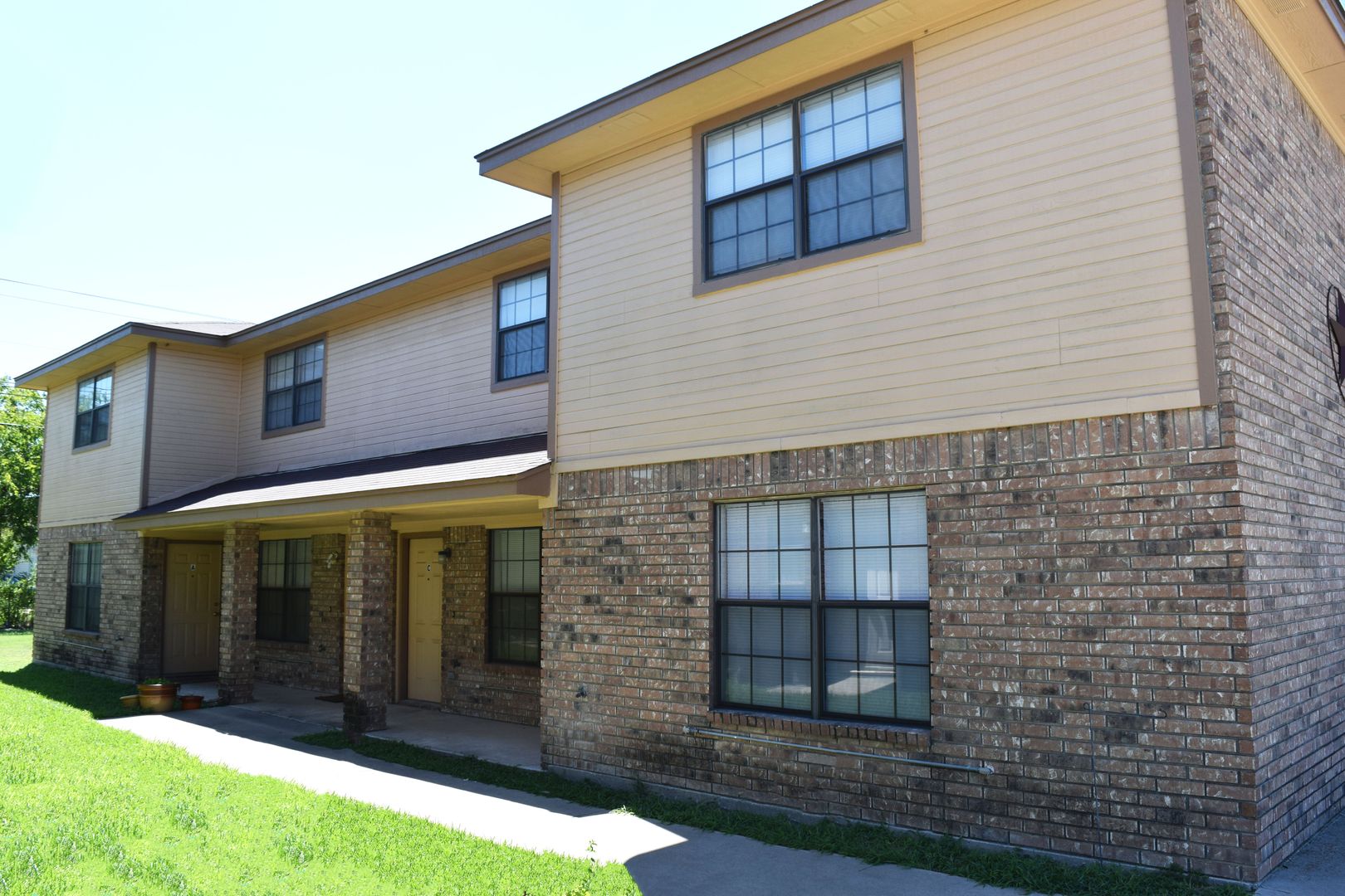 Killeen Apartment: 904 Clairidge Ave