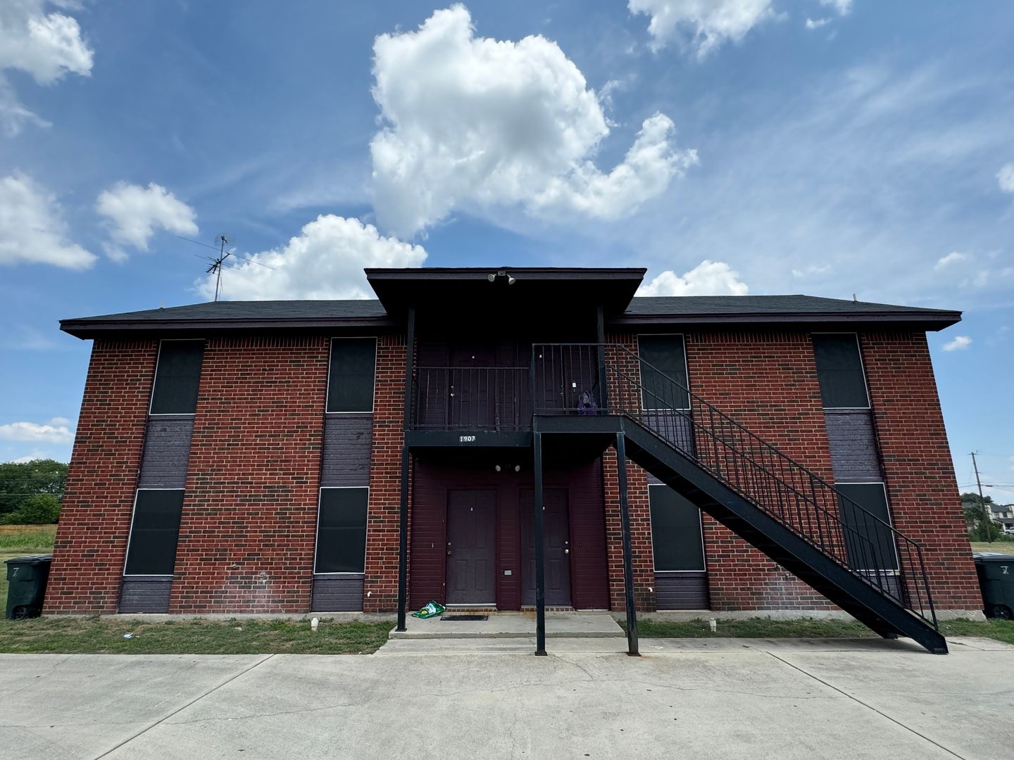 Killeen Apartment: 1902 Windward Dr