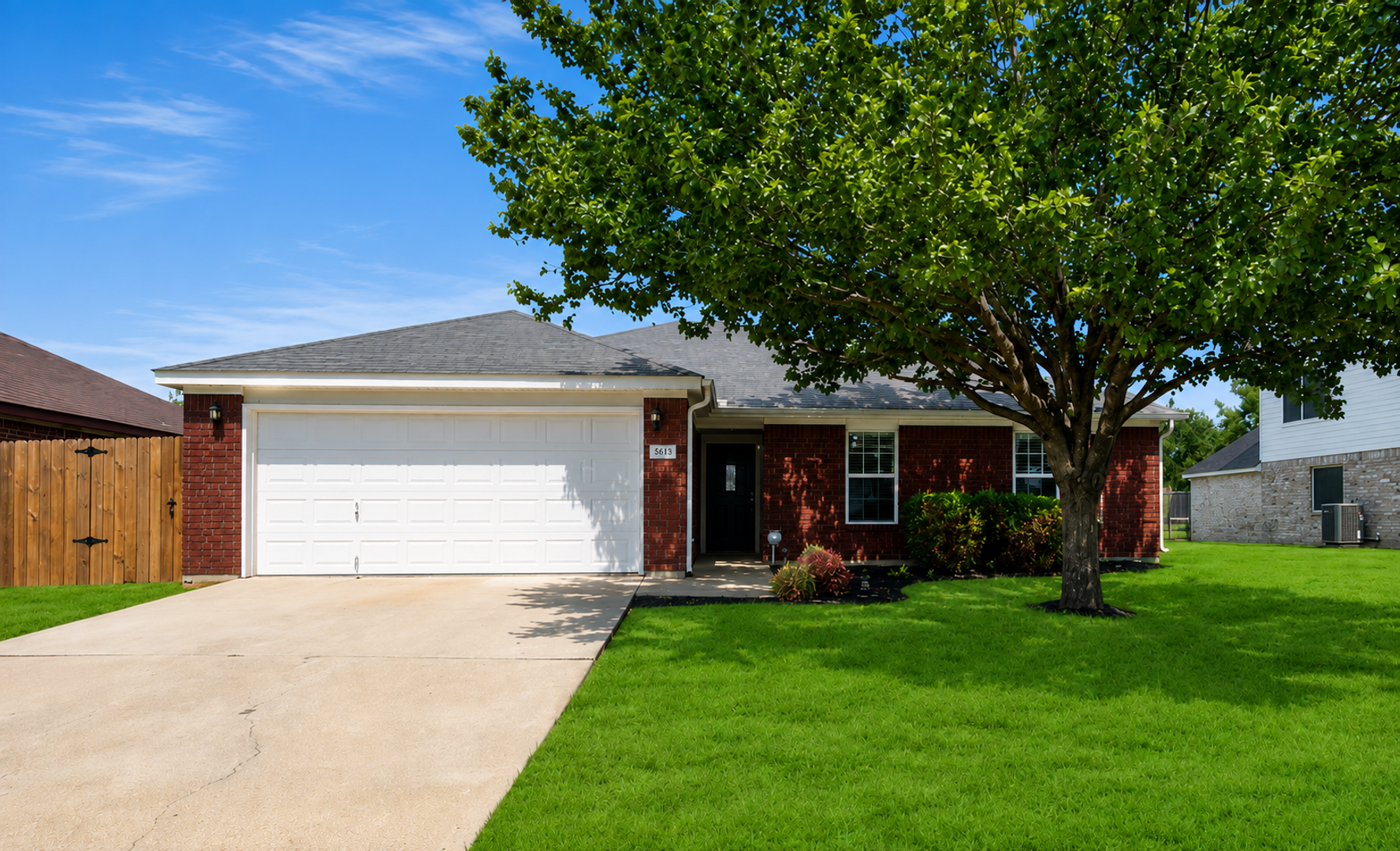Killeen House: 5613 Montrose Dr