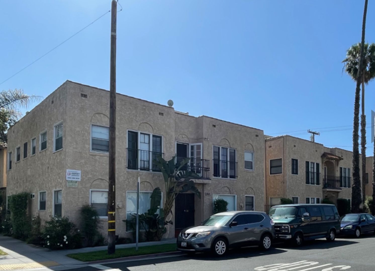 LONG BEACH Apartment: 290 BONITO AVE.