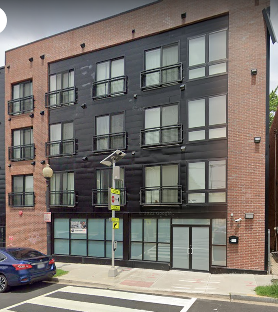 Washington Apartment: 1516 Marion Barry Ave SE