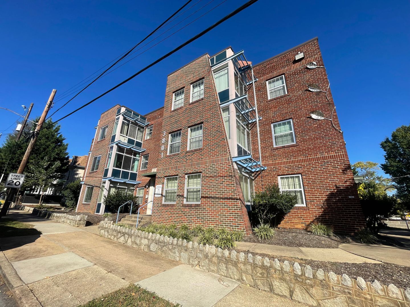 Mount Rainier Apartment: 3801 33rd St