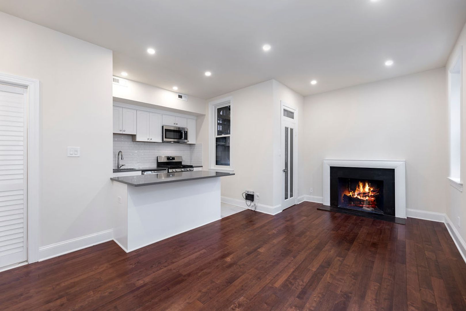 Washington Apartment: 719 G Street, SE