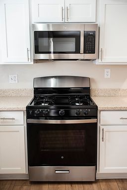 2 Bedroom Apartment – 1627 Ingleside Ave, Unit D, Woodlawn, MD 21207