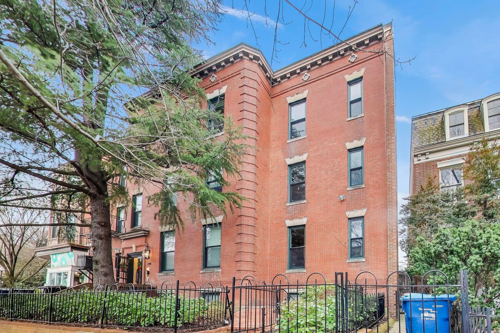 Washington Apartment: 719 G Street, SE