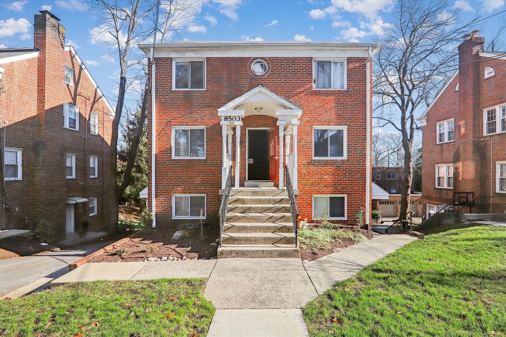 Takoma Park Apartment: 8505 Flower Ave