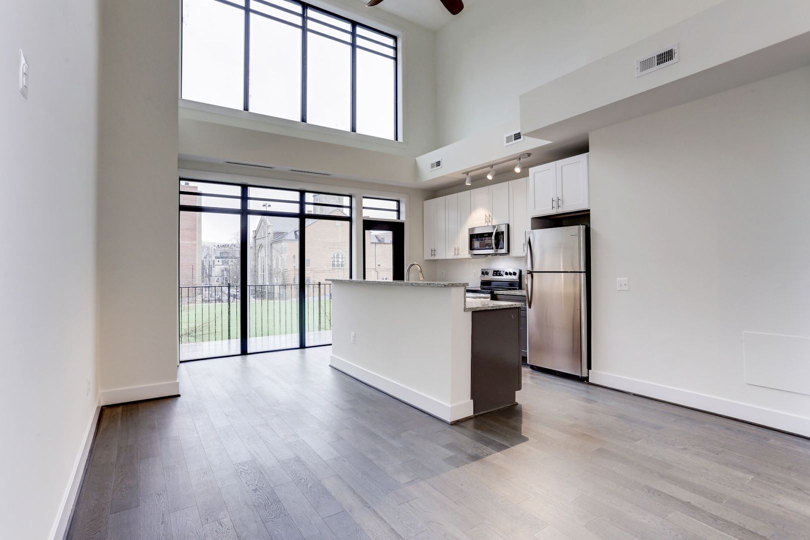 Washington Apartment: 1521 17th Street, NW