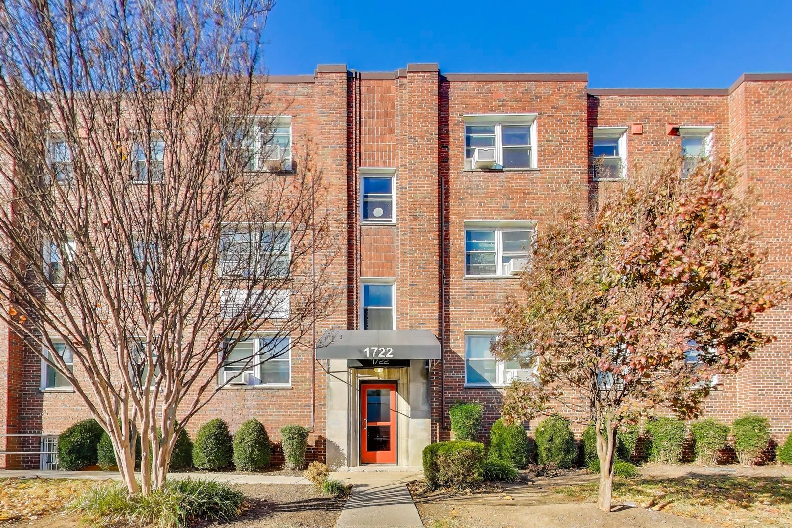 Arlington Apartment: 1720 - 1726 North Quinn St