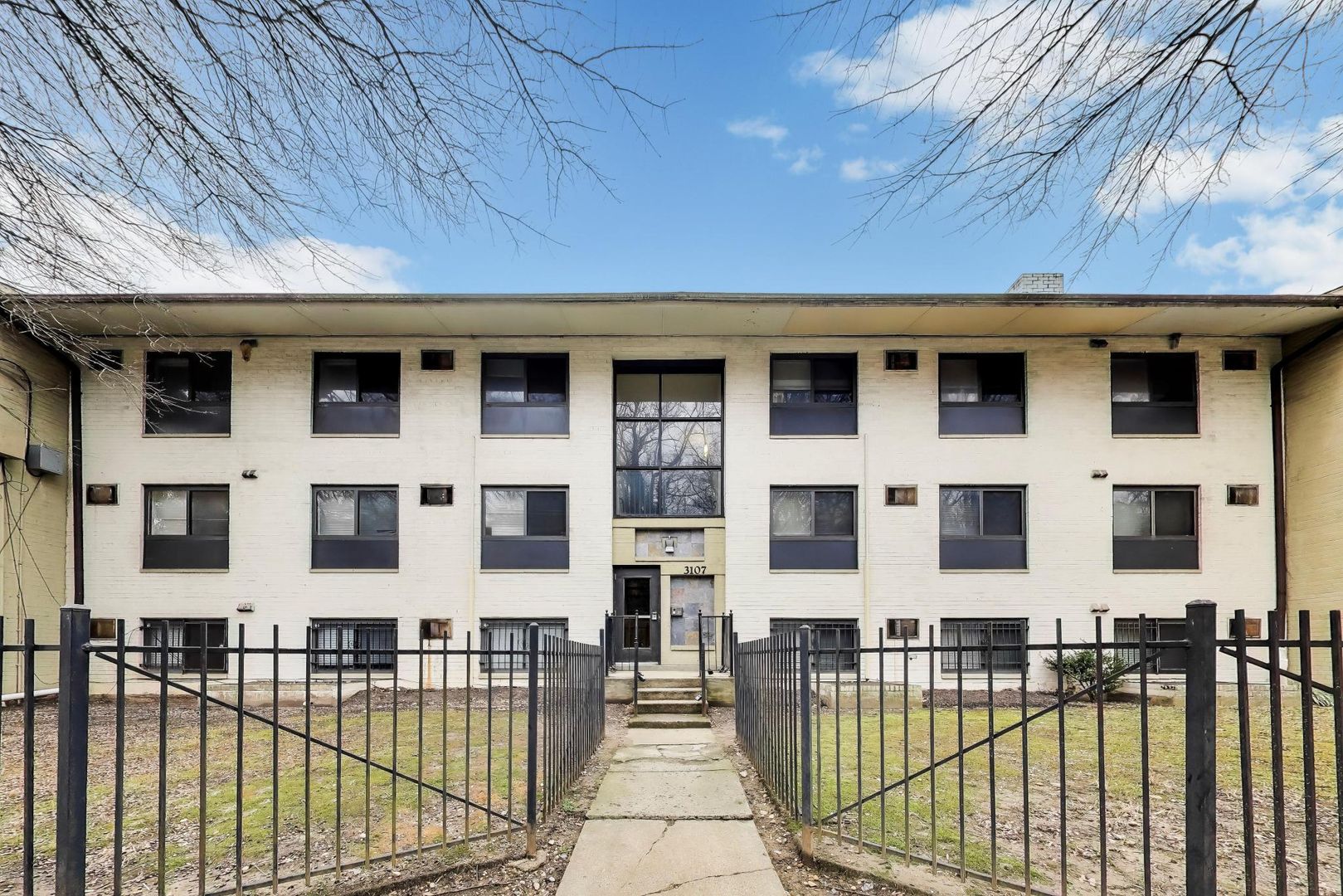 Washington Condo: 3107 Naylor Rd