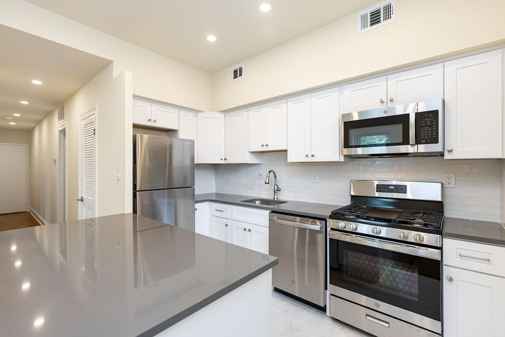 Washington Apartment: 719 G Street, SE