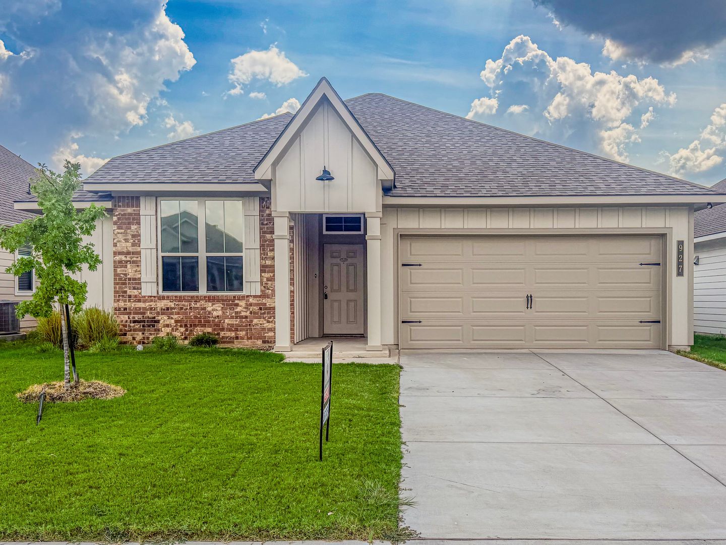 Killeen House: 927 James Parker Circle