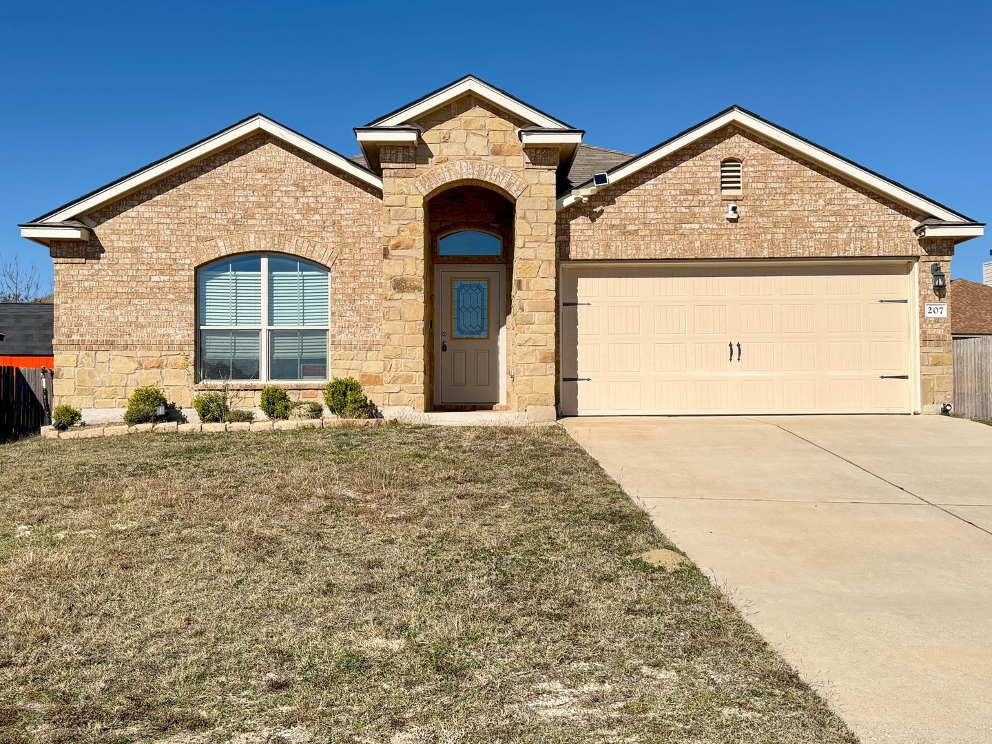 Killeen House: 207 Ken Dr