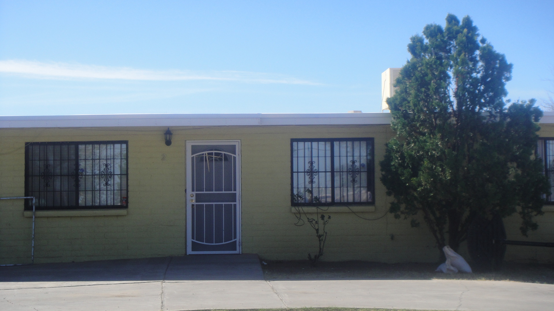 Douglas House: 2005 E 15th Street