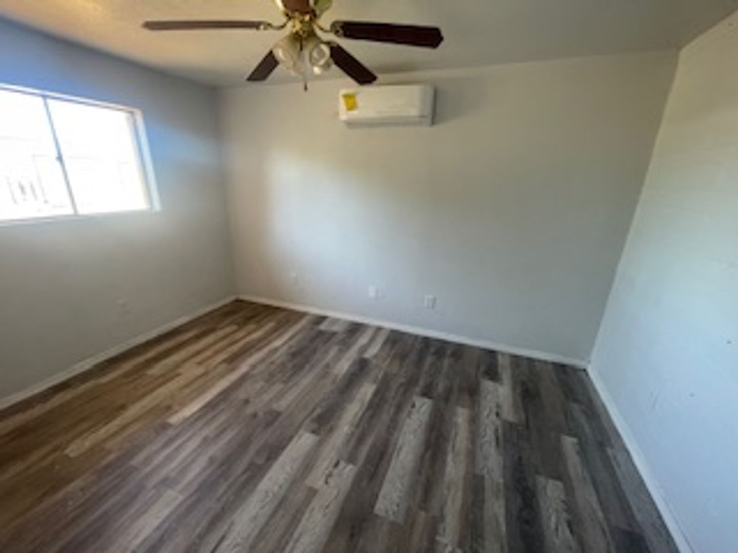 Douglas Apartment: 2816 Hospital Road