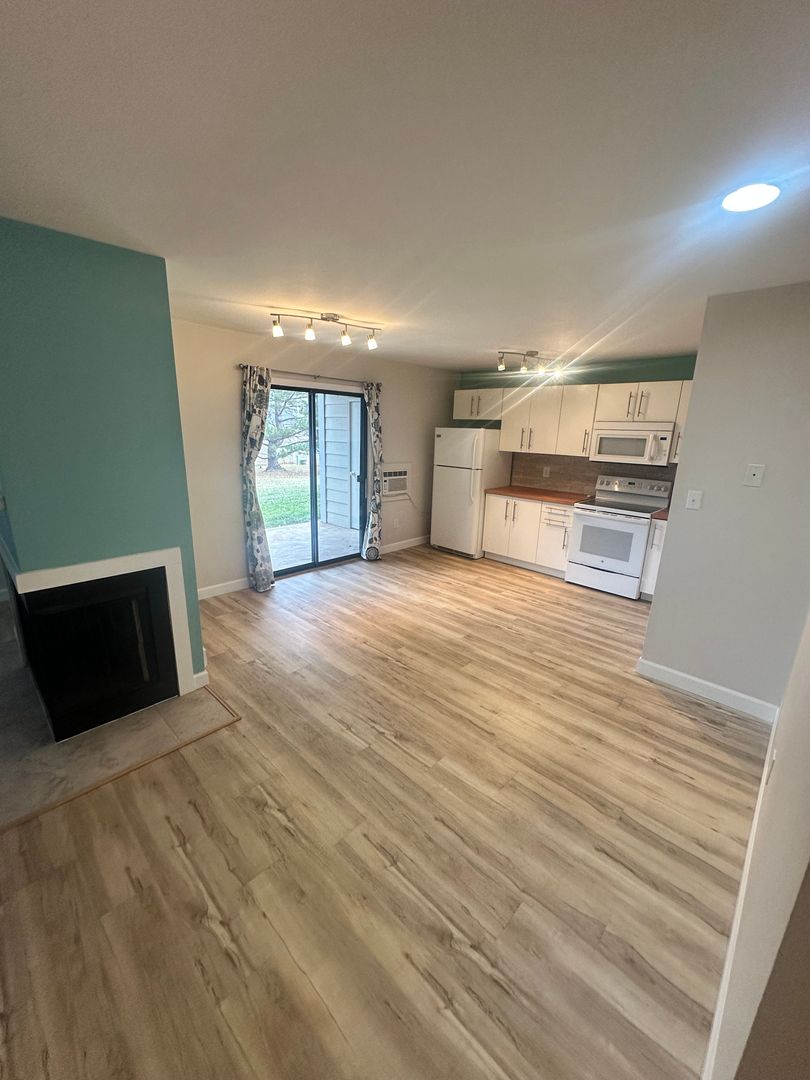 Fort Collins Apartment: 3500 Rolling Green Dr unit b8