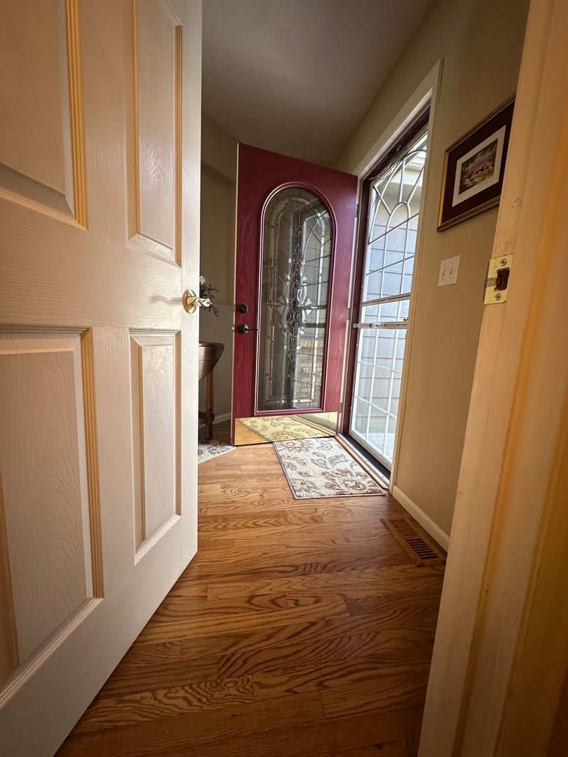 Highlands Ranch House: 372 English Sparrow Dr