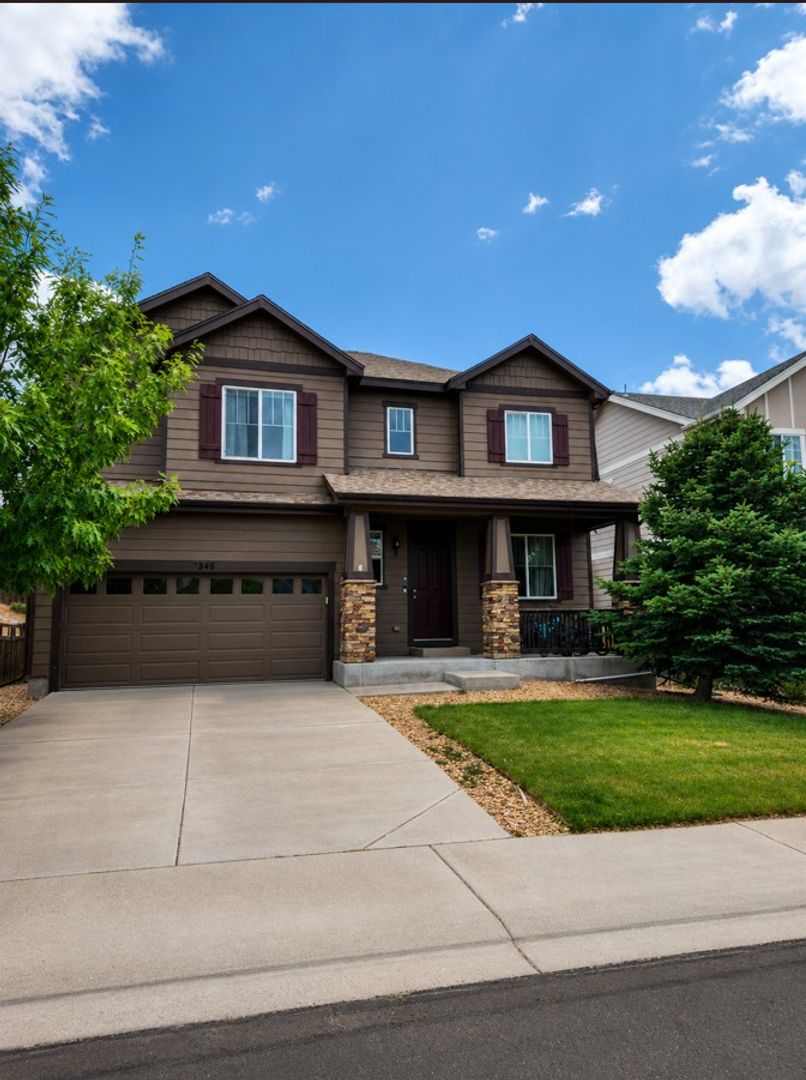 Castle Rock House: 7546 Sabino Lane
