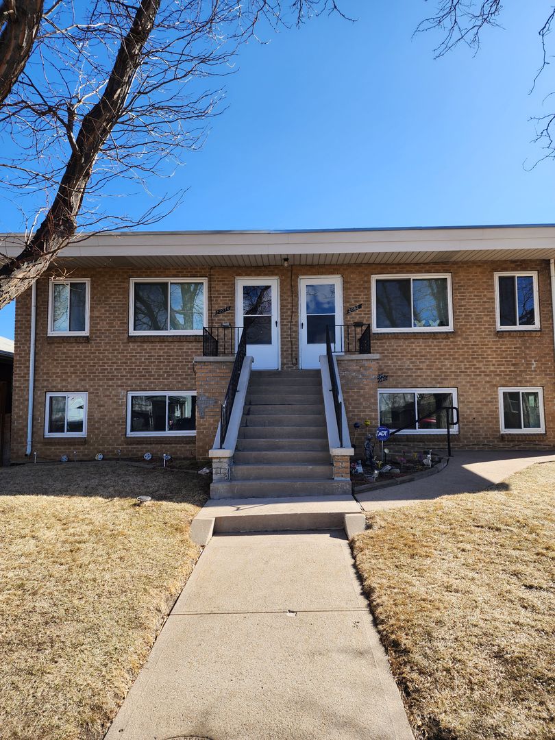 Denver Apartment: 2076 S Acoma St