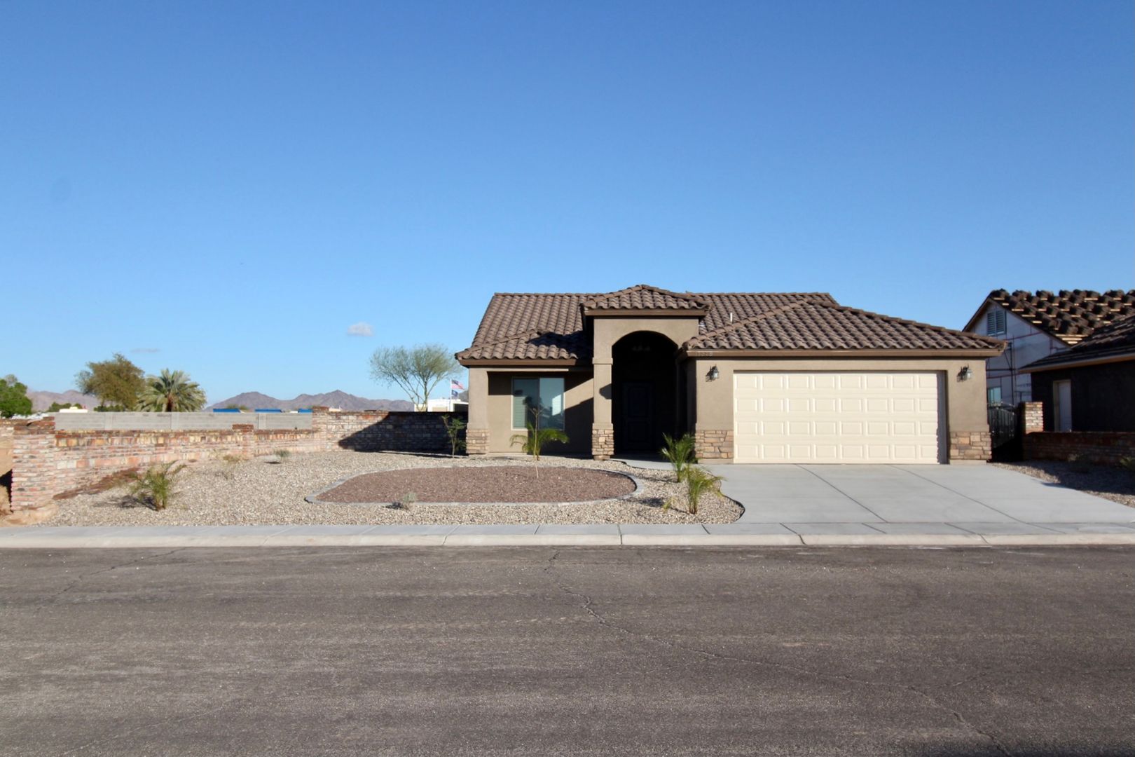 Yuma House: 11319 S. Avenida Compadres