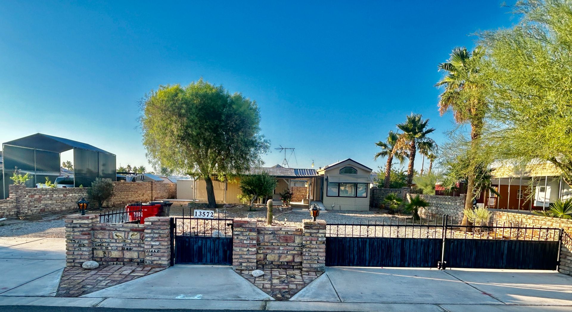 Yuma House: 13572 E 47th Ln