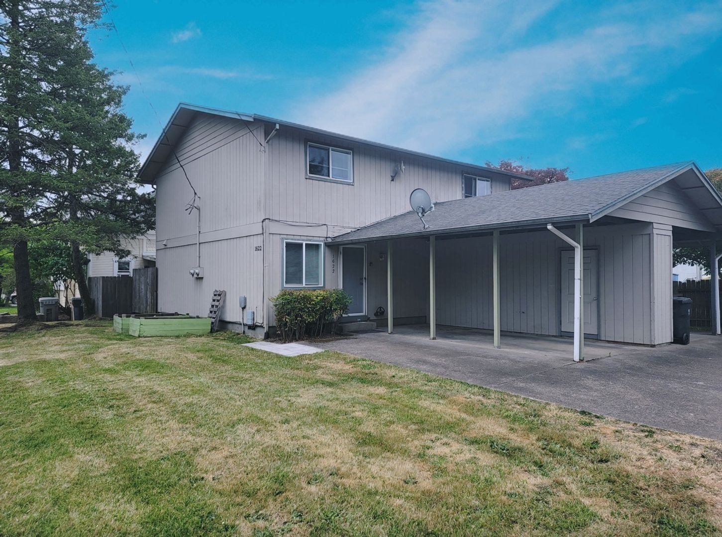 Philomath Apartment: 1622 - 1624 College Street