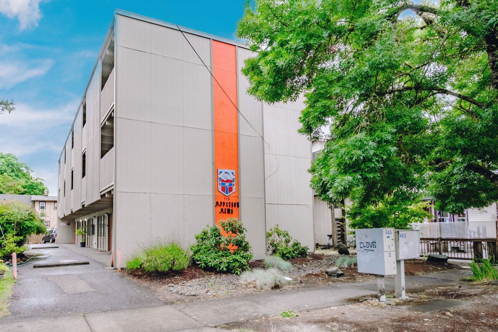 Corvallis Apartment: 115 NW 15th St