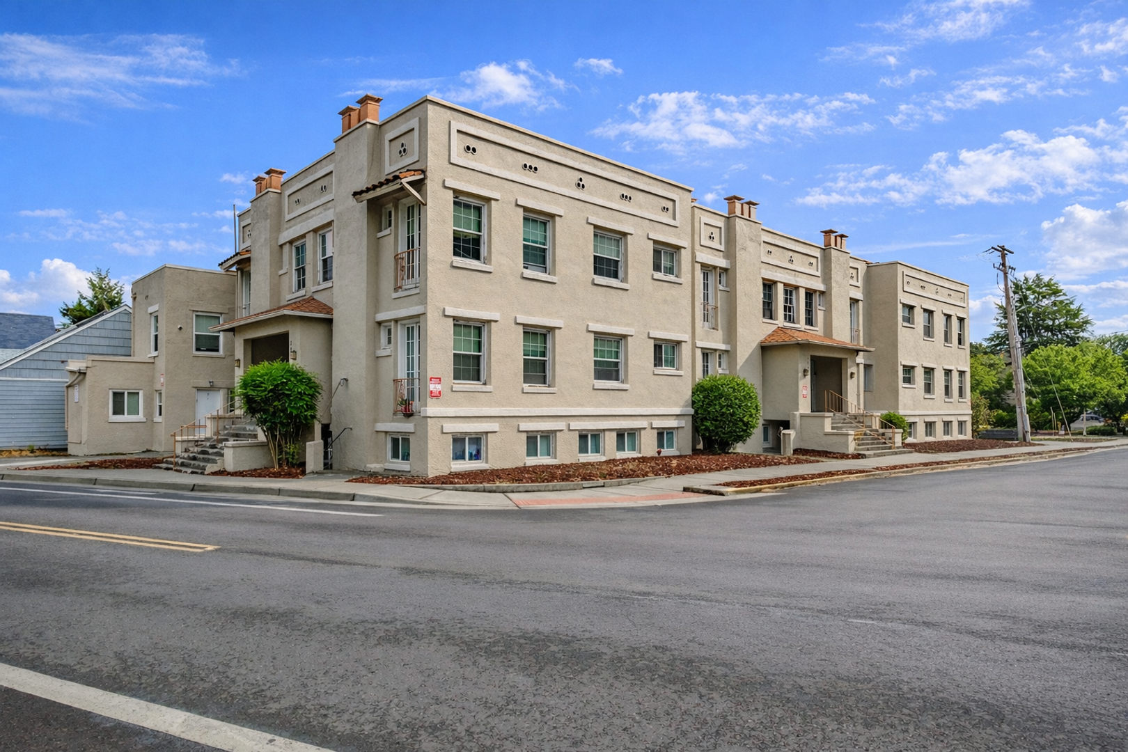 Corvallis Apartment: 204 NW 17th Street