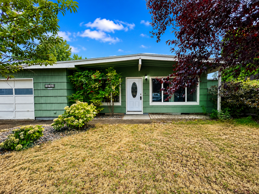 Spacious 3 Bedroom Home | Quartz Countertops | Hardwood Floors | Gas Fireplace | Central A/C | Fenced Backyard | Outdoor Patio | 1 Car Garage – photo 1