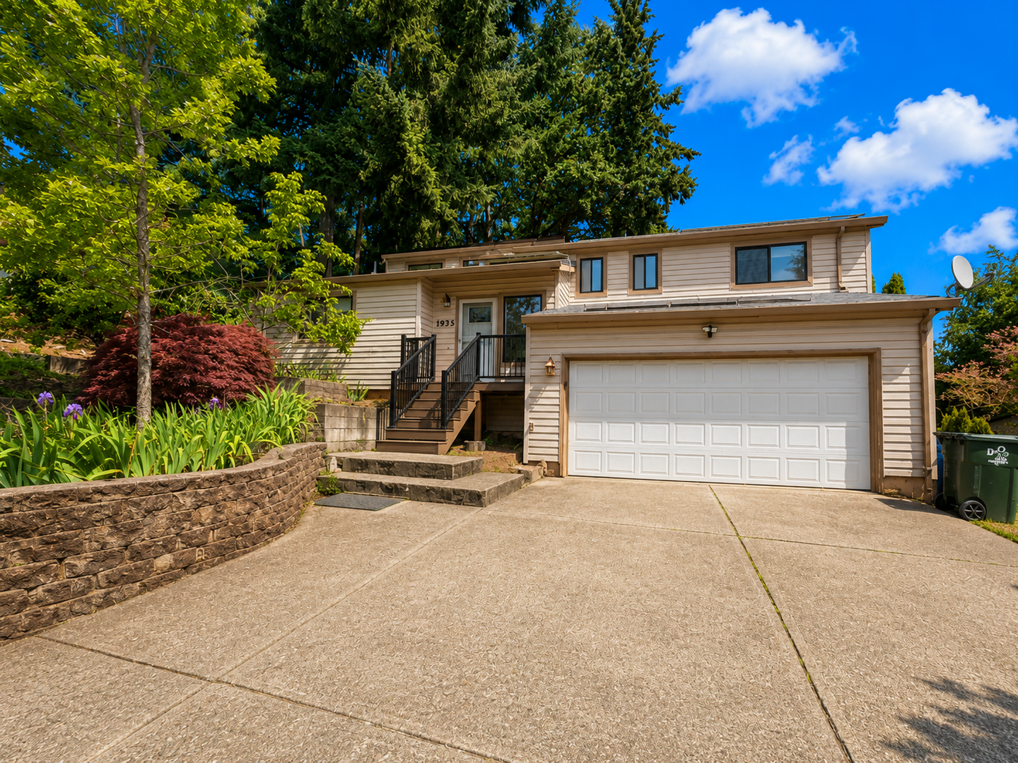 Salem House: 1935 Matthews Loop S