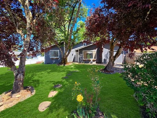 Amazing 4 Bedroom Home | Central A/C | Hardwood Floors | In-Unit Laundry | Bonus Room | Fenced Backyard | Covered Patio | 1 Car Driveway | Storage Shed | Laundry Hook-Ups – photo 1