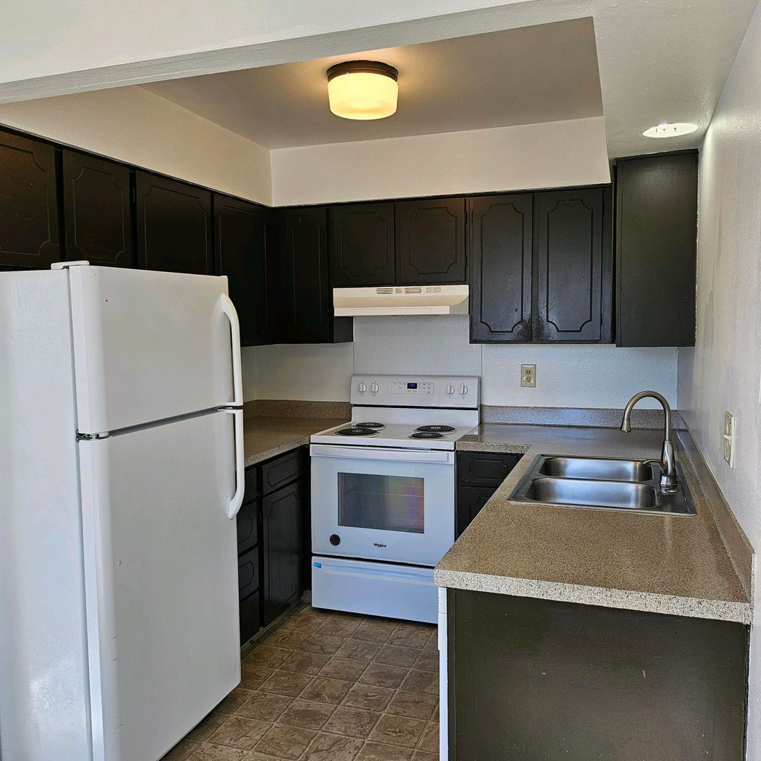 Portland Apartment: 780 NW Joy Ave