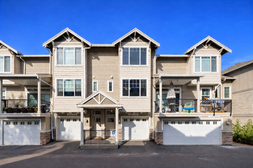 Stunning 2 Bed, 2 Bath Single Family Home with Granite Countertops, 2 Car Garage And Hardwood Flooring! – photo 1