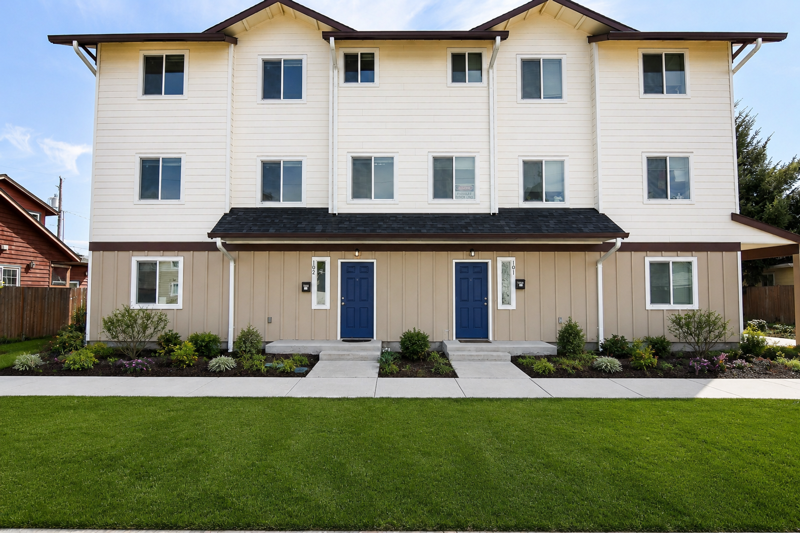 Corvallis Townhome: 1960 NW Taylor Ave