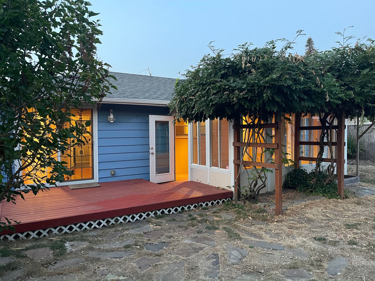 Albany House: 1630 15th Ave SW