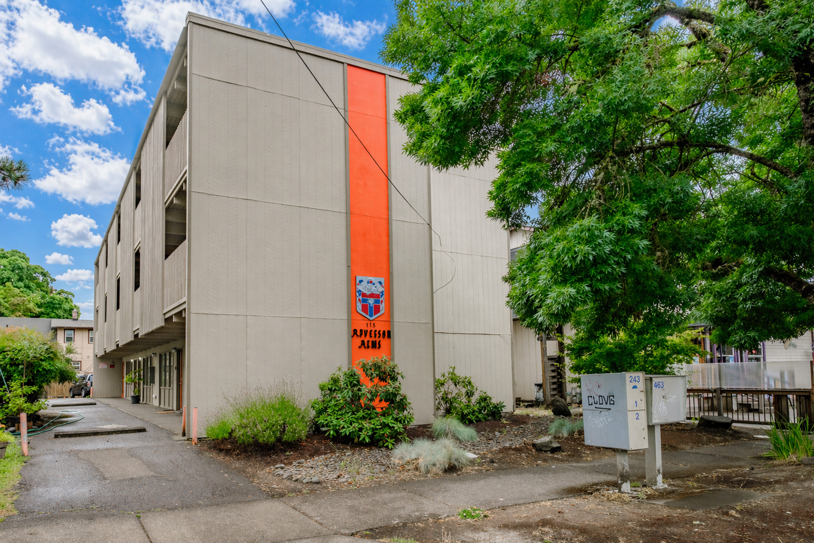 Corvallis Apartment: 115 NW 15th St