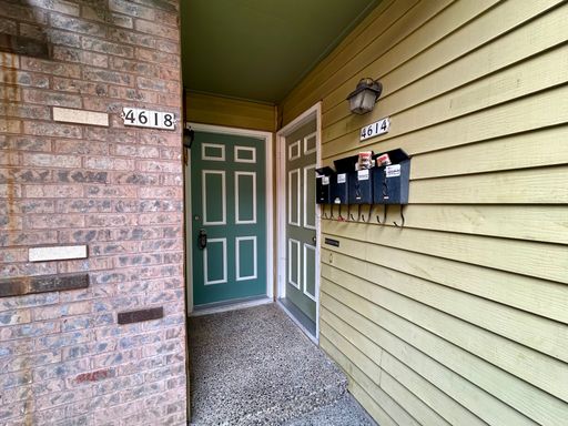 Cozy 1 Bedroom, 1 Bathroom Pet Friendly Apartment with Laundry on Site! – photo 1