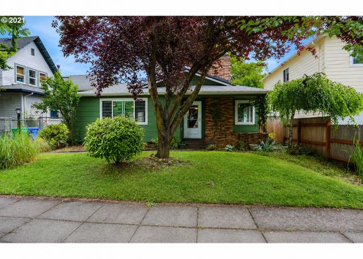 Charming 3 Bedroom Home | Natural Light | Fenced Backyard | Patio | – photo 1