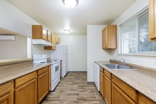 $500 MOVE IN SPECIAL!! Comfortable 2 Bedroom Apartment | New Windows | Dining Area | Ceiling Fans | A/C | In-Unit Laundry | Balcony | Patio | Off-Street Parking – photo 1