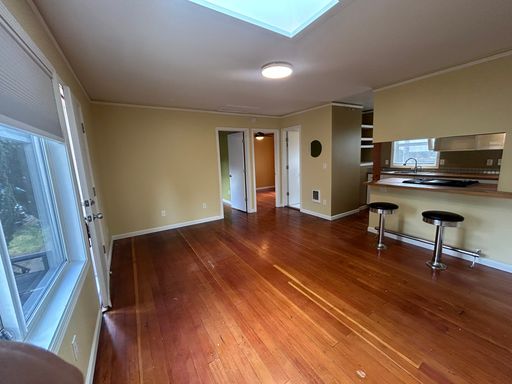 $500 MOVE IN SPECIAL!! Charming 2 Bedroom Home | Hardwood Floors | Raised Beds | Pet Friendly | Near Kʰunamokwst Park – photo 1