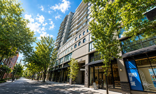 Beautiful 1 Bedroom Condo in The Henry | Quartz Countertops | Hardwood Floors | Utilities Included | Central A/C | Outdoor Deck | Office | Walk In Closet | Dedicated Parking | Close to North Park Blocks – photo 1