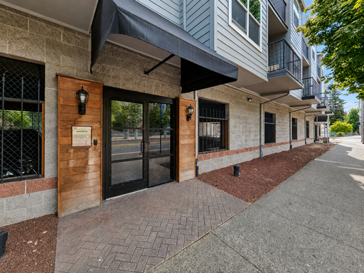 $500 MOVE IN SPECIAL!! Beautiful Two Bedroom Home with In Unit Laundry, Shared Courtyard and Deck! – photo 1
